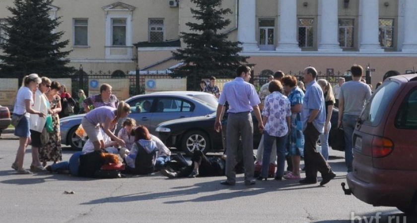 Водитель, сбивший 7 человек у ВГАСУ в мае, осужден на год колонии-поселения