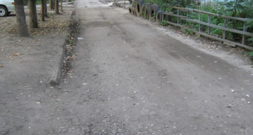 Перед холодами в Воронеже отремонтировать все дворы не успели