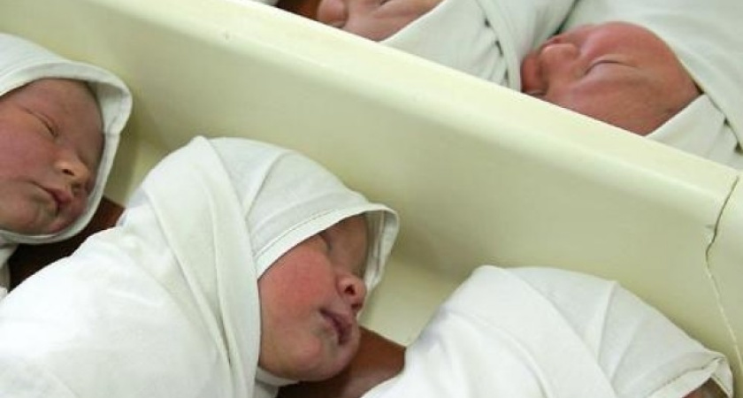 В Воронежской области женщинам придется "погодить родить"