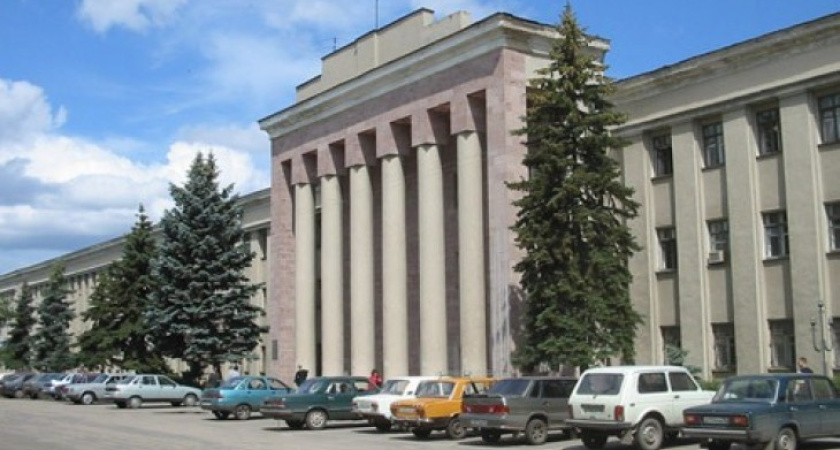 ВАСО пустит с молотка спортклуб, поликлинику и здание детсада