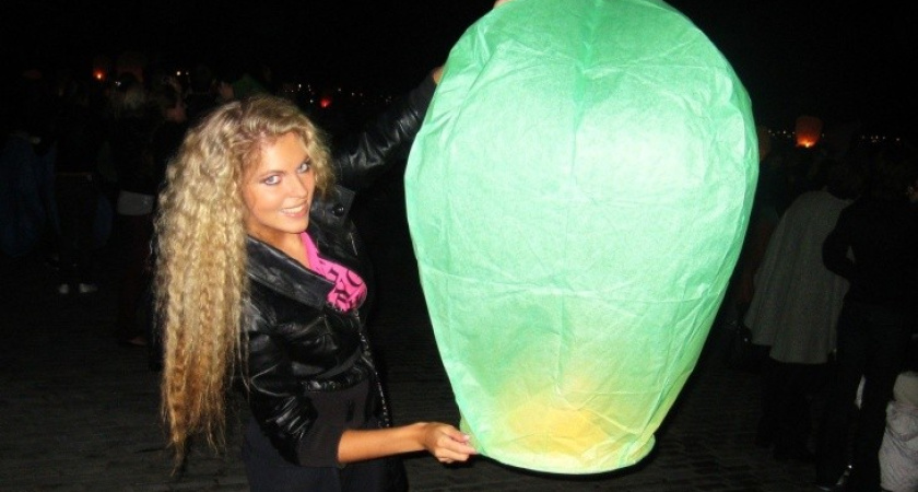 В Воронеже в небо запустят сотни горящих фонариков