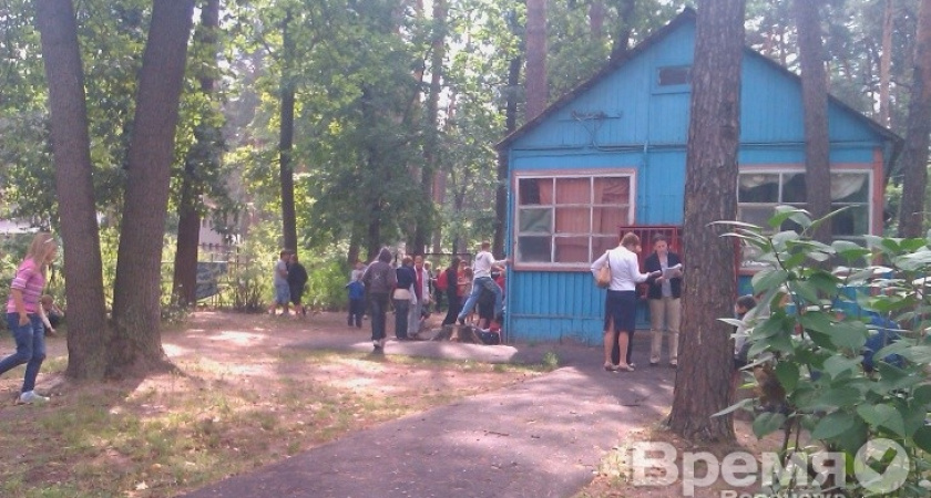 В воронежских лагерях не соблюдали пожарную безопасность, а детей кормили просроченными продуктами