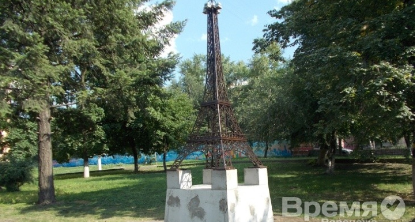В Воронеже установили Эйфелеву башню