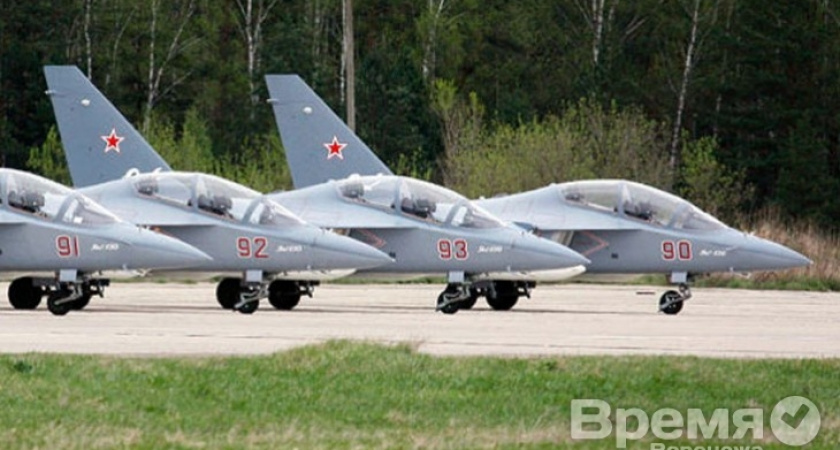 В Борисоглебский учебный центр ВВС прилетели три самолёта из Иркутска