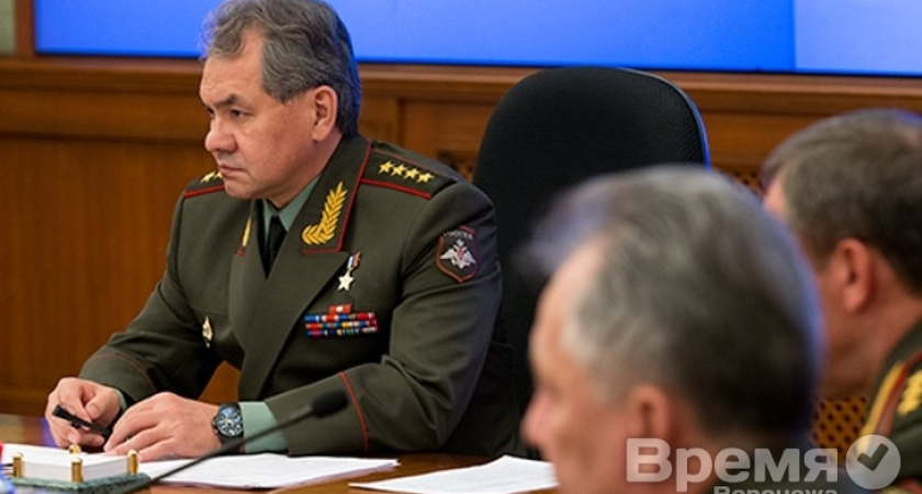 В Воронеже министр обороны призвал обеспечить новогоднее настроение в курсантских общежитиях военной академии ВВС