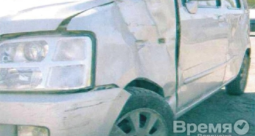 Жительница Воронежа отсудила у мэрии 114 тысяч рублей компенсации за ремонт машины, которую разбила из-за открытого люка