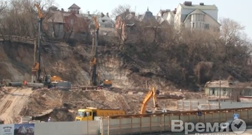 В Воронеже продолжают строить жилой комплекс, несмотря на запрет мэрии