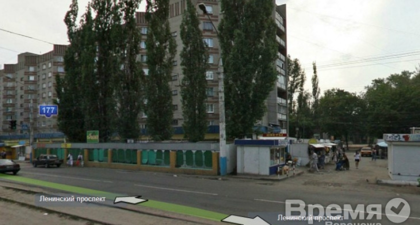 На Ленинском проспекте в Воронеже сносят рынки