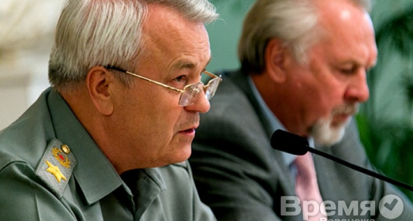 Вместо главы Минобороны Сергея Шойгу в Воронеж прилетел его заместитель