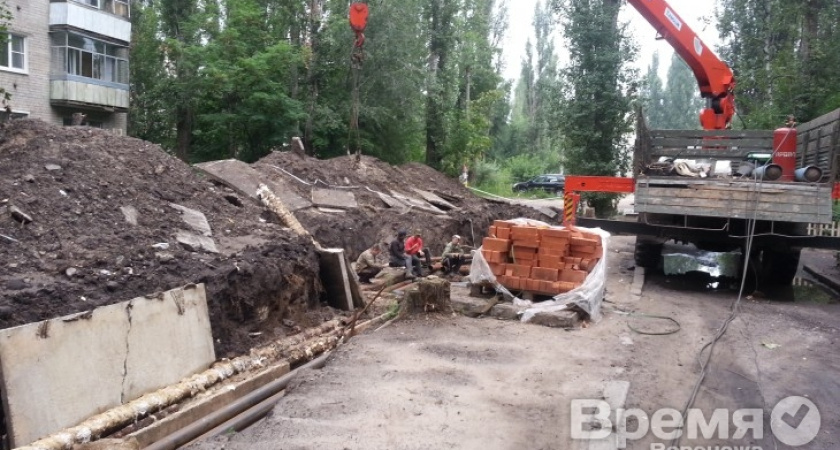 Жителям двух сотен домов на Левом берегу вернули горячую воду, отключенную из-за ремонта сетей и спора коммунальщиков