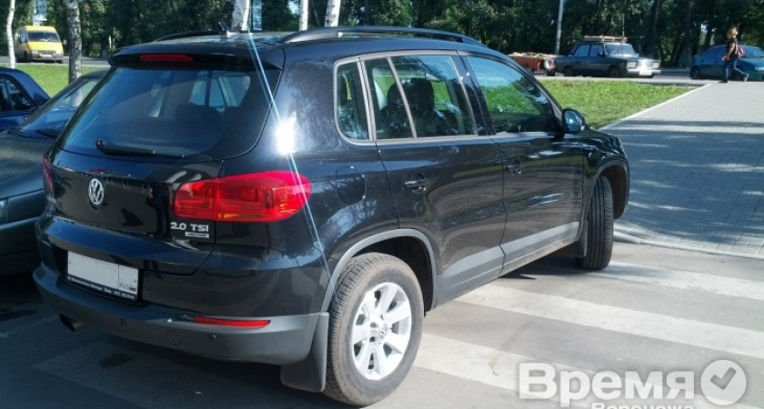 Депутат Госдумы от Воронежской области предложил запретить чиновникам ездить на автомобилях дороже 1 млн рублей