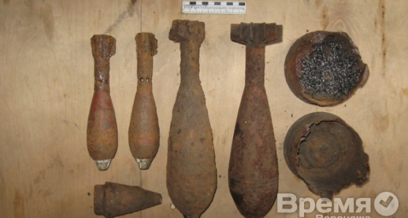 Воронежец в гараже хранил миномётные мины, авиационную бомбу и пулемёт