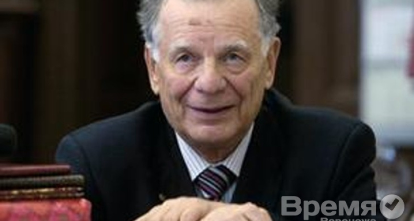 Нобелевский лауреат хочет изучить Воронеж и побывать на спектакле Камерного театра