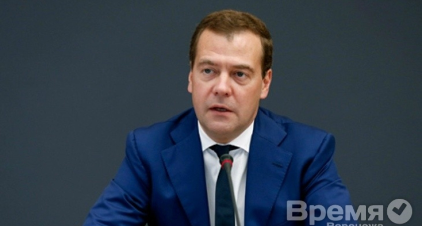 Премьер Дмитрий Медведев Александру Гусеву: Вы достойно провели избирательную кампанию, выдержав серьезную конкуренцию