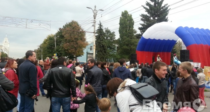 В праздновании Дня города приняли участие на 70 тысяч человек больше, чем в выборах мэра