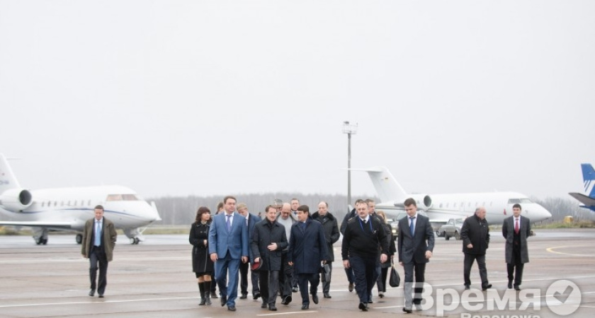 Помощник президента пообещал, что  в 2014 году начнётся реконструкция перрона аэропорта «Воронеж»