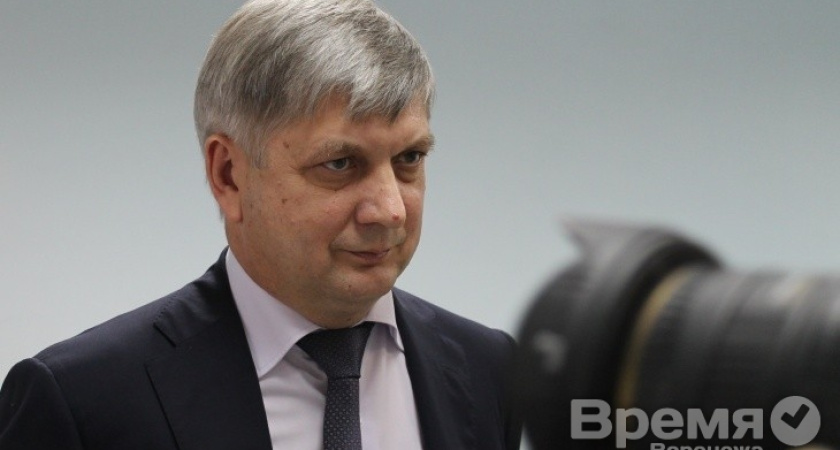 Политолог: Уровень поддержки мэра Воронежа за два месяца снизился