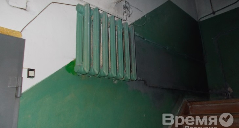 По квартирам воронежцев ходят агенты, требующие перевести пенсию в частный фонд