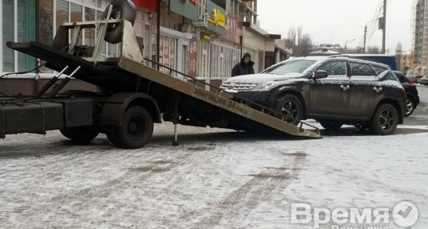 В Воронеже эвакуируют машины, припаркованные по маршруту эстафеты Олимпийского огня