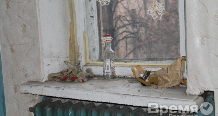 В Воронеже из расселённого дома на площади Ленина ушли мигранты