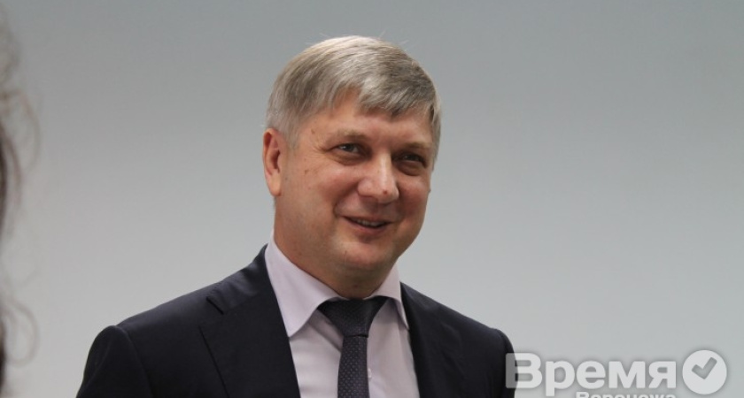Воронежскому градоначальнику советуют быть ближе к народу, бороться с коррупцией и ужесточить контроль над чиновниками