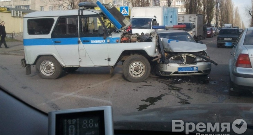 При приобретении полисов ОСАГО воронежцев вынуждают покупать дополнительные страховки