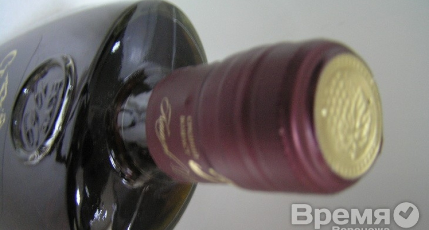 На складе в Воронеже нашли крупную партию контрафактного алкоголя