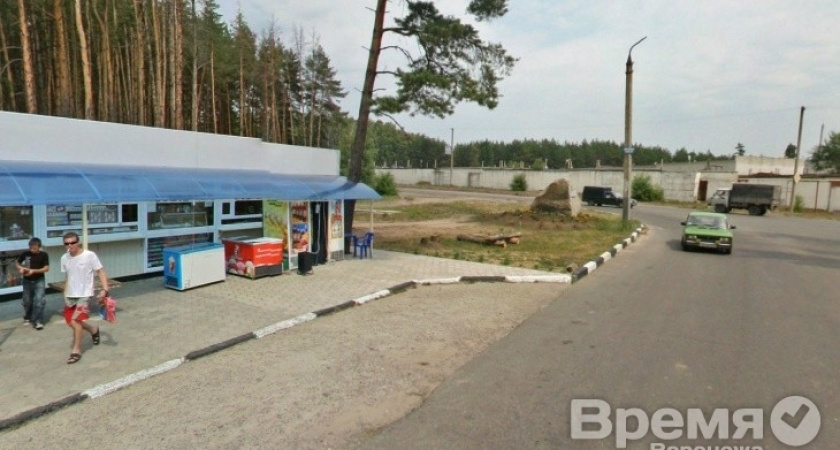 В Воронеже фирма строила здание без разрешительных документов и на чужом участке