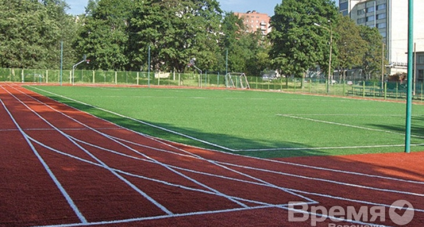 Скандал со школьными стадионами: мэрия Воронежа платить строителям не собирается
