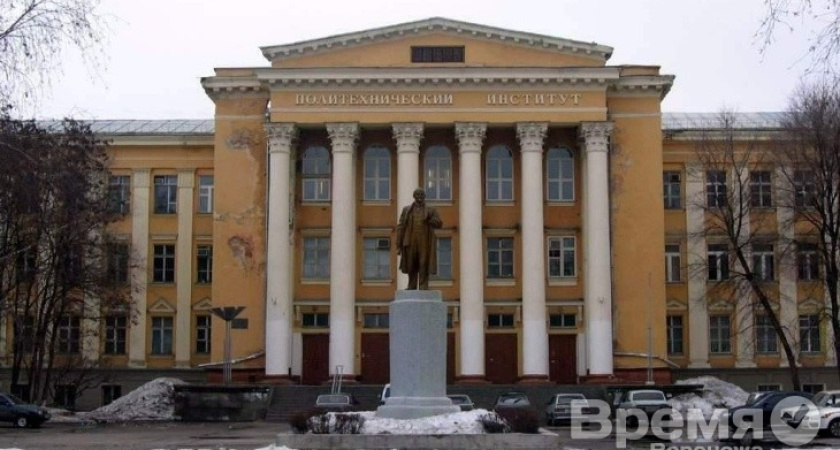 Воронежский государственный технический университет примет сто украинцев
