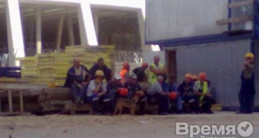 Рабочие на строительстве НВАЭС-2  на пару часов задержали работу