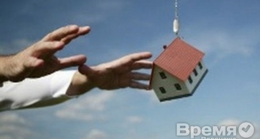 Глава фирмы-застройщика в Воронеже силой выгнал стариков из квартиры