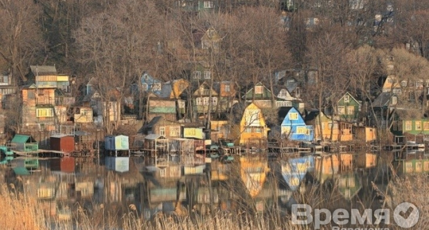 В посёлке Рыбачий кооператив не пускал местных жителей к берегу воронежского водохранилища