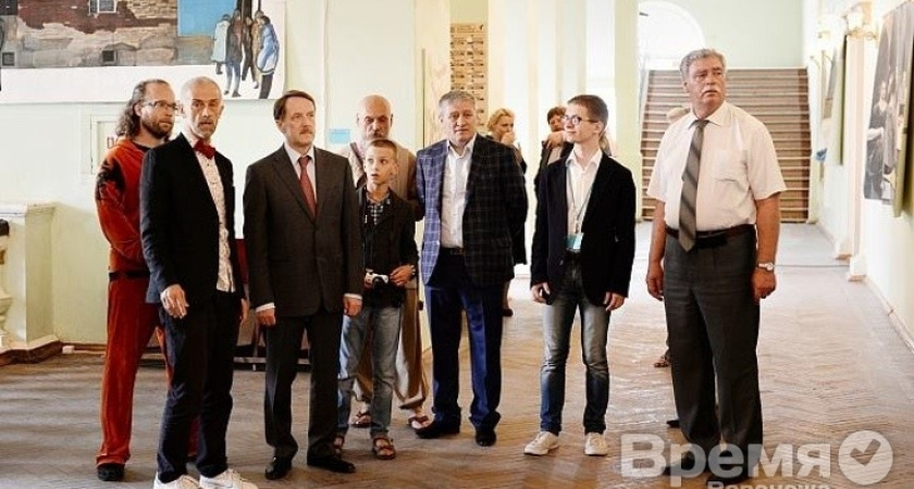 Культурное окружение губернатора, как «гуляночка»