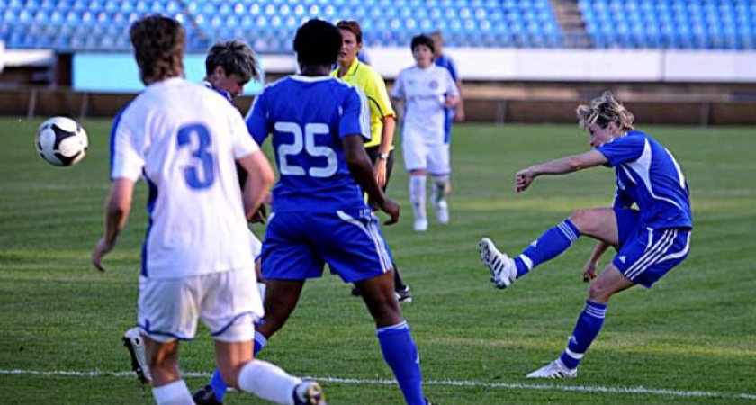 «Энергия» разгромила рязанских «десантниц»