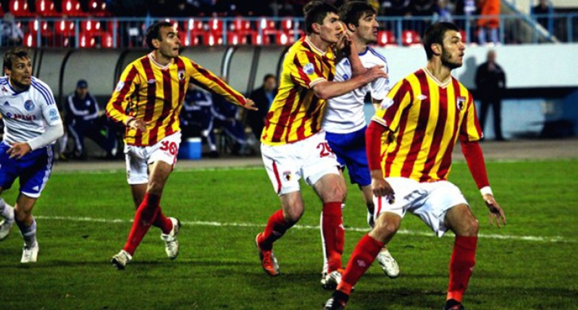 «Факел» и «Алания» разошлись ничьей