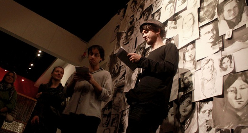 Воронежский художник издал в Китае книгу без обложки и без первых страниц