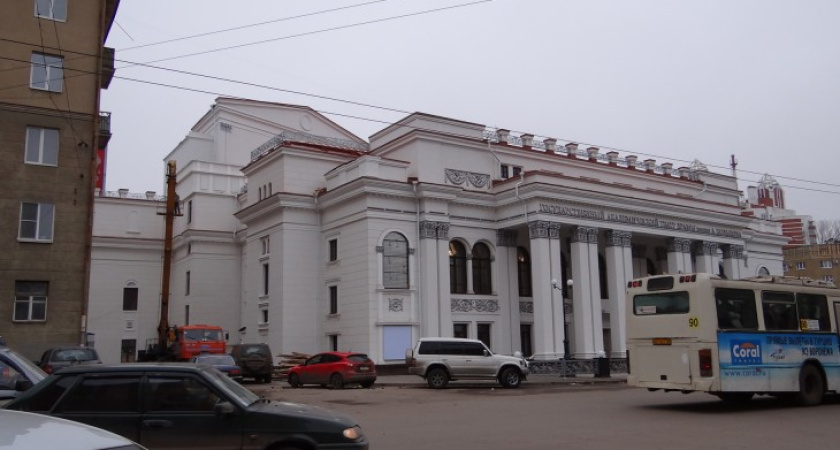 Ремонт здания драмтеатра опять затягивается