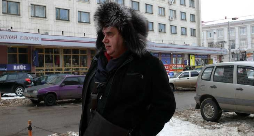 В Воронеже Стас Садальский искупался в источнике и сыграл любовный треугольник