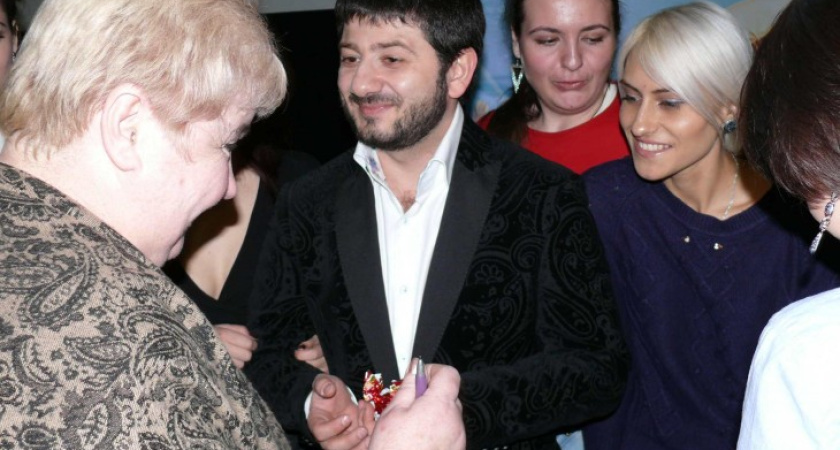 Михаил Галустян: «В Воронеже в пальцы ног мы вставляли спички, поджигали и танцевали на спор»