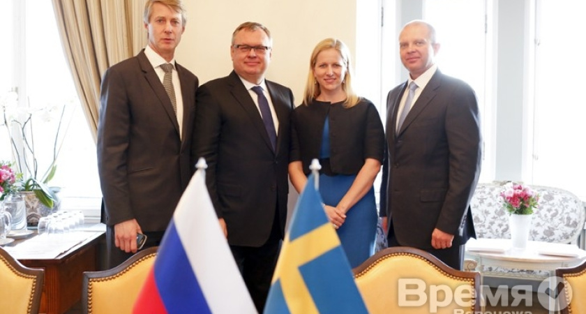 Группа ВТБ за $2,4 млрд купила Tele2 в России