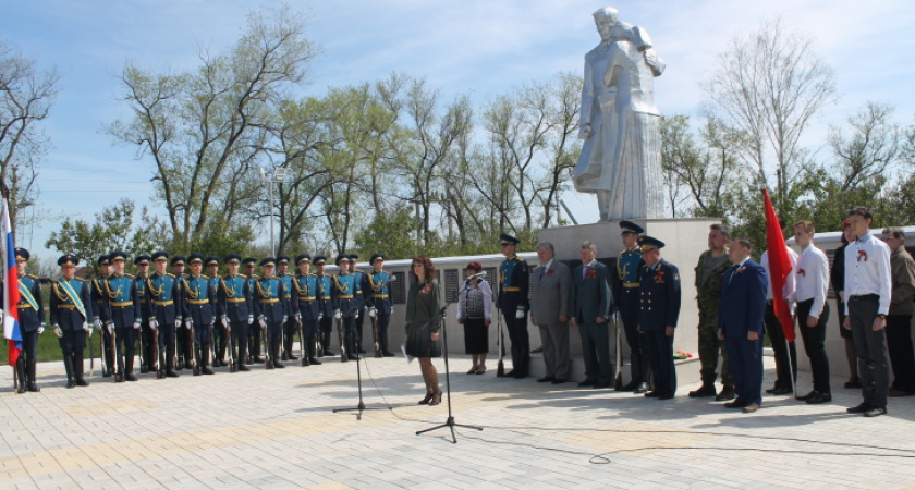 Под Рамонью прошла торжественная церемония перезахоронения красноармейцев