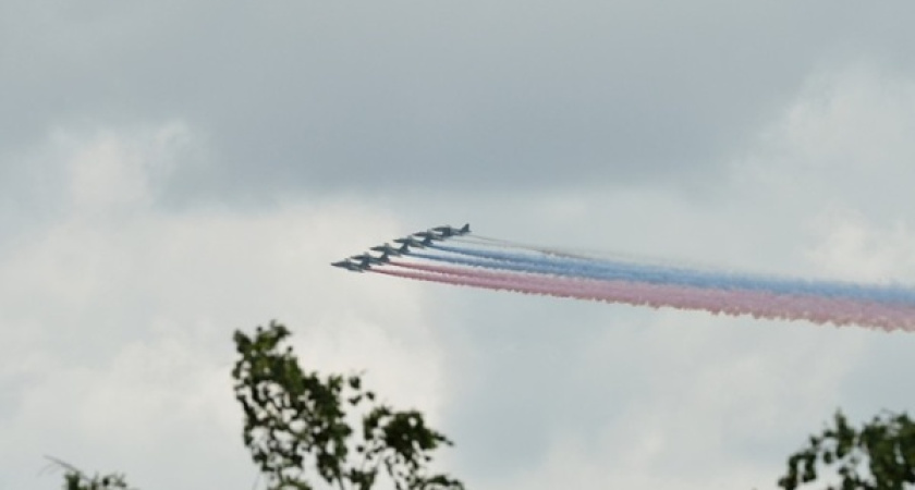 Военные лётчики сбросили бомбы над Воронежской областью  