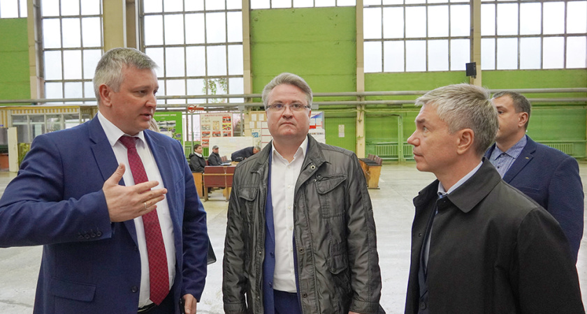 Воронежские бойцы культурного фронта зарабатывают по 17,5 тысячи рублей