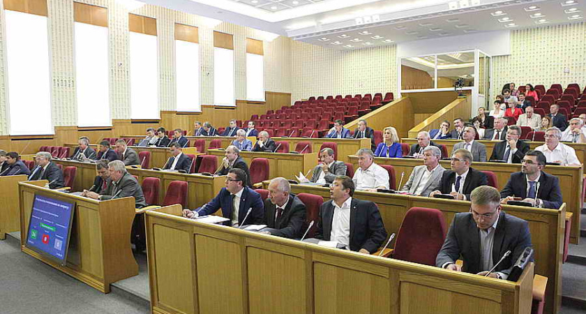 Депутаты Воронежской областной думы по-честному поделили  портфели 