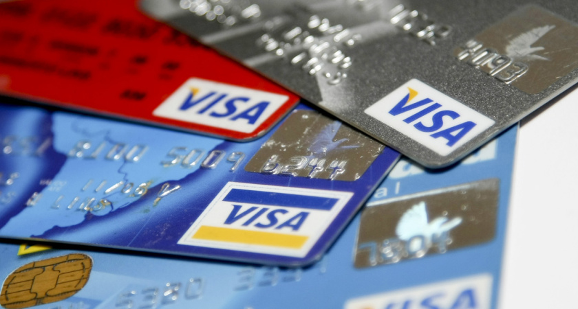 Visa больше не будет обслуживать операции российских банков 