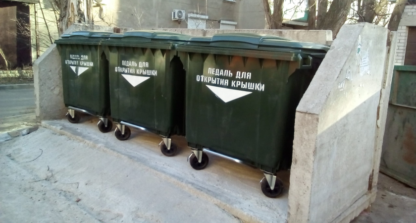 В Воронеж завезли евроконтейнеры для мусора