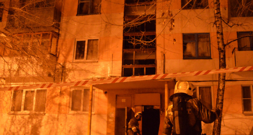 Пожар в доме на Космонавтов произошел из-за взрыва в квартире воронежского пожарного