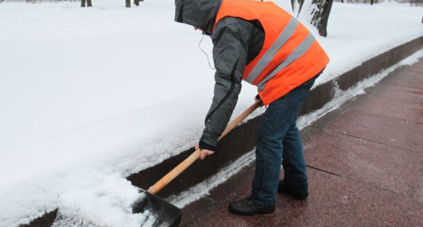 Воронежским дворникам подмоги ждать не приходится