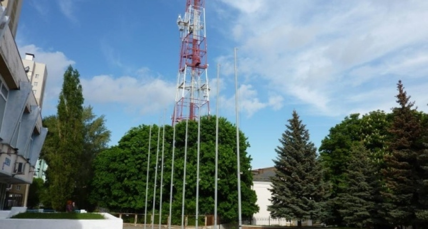 К воронежским школам прикрепили магазин, храм и радиотелецентр